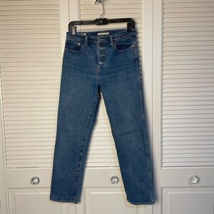 823. Levi’s Wedgie Straight Ankle Jeans Medium Wash